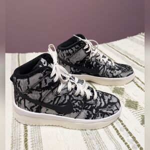 Nike One High Top Sneakers Grey/Black Pattern Brand New Women's 8.5